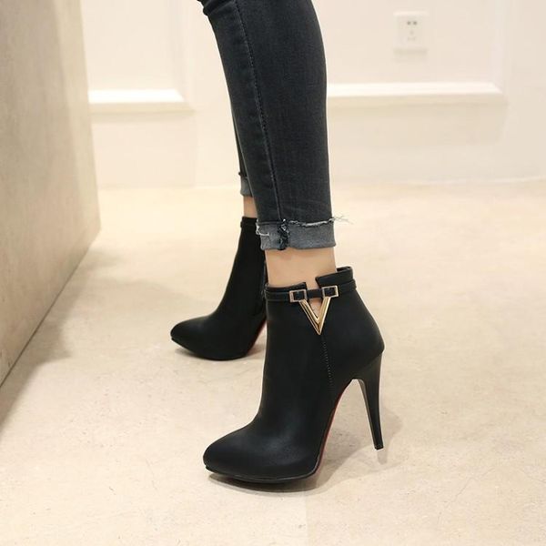 boots big size ma'am short pure color metal decoration pointed boot barrel high heel, Black
boots big size ma'am short pure color metal decoration pointed boot barrel high heel, Black