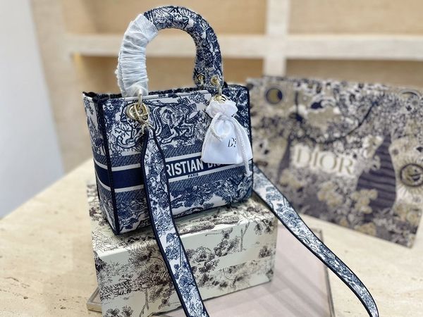 2021 On Sale Women Shoulder Bags Handbags Crossbody Messenger Bag Evening Purse Totes Clutch Wallet -L0407, A-l0407
2021 On Sale Women Shoulder Bags Handbags Crossbody Messenger Bag Evening Purse Totes Clutch Wallet -L0407, A-l0407