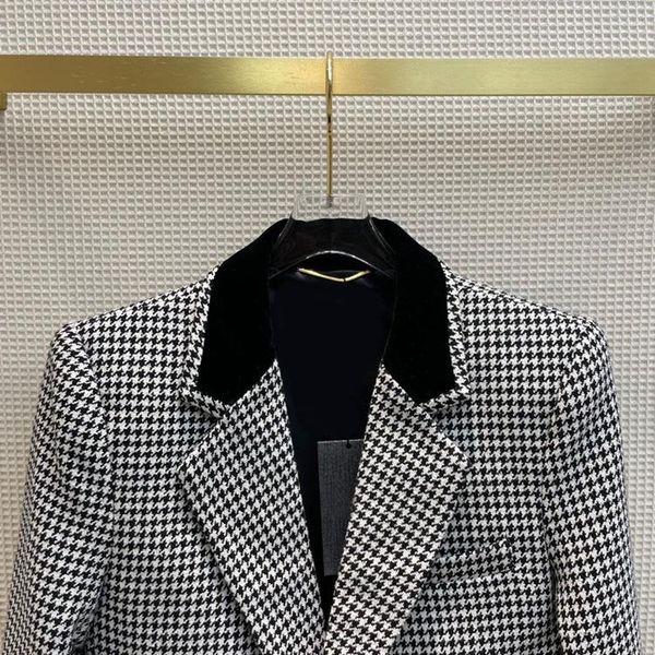 women's suits & blazers high street houndstooth blazer coats for women 3d cut contrast notched commute slim jackets lady winter, White;black
women's suits & blazers high street houndstooth blazer coats for women 3d cut contrast notched commute slim jackets lady winter, White;black