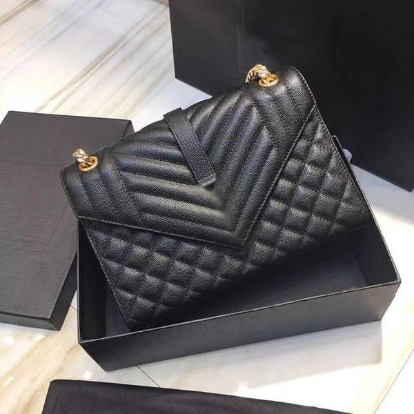 2021 ladies fashion trendy diagonal bag classic diamond caviar luxury one-shoulder armpit handbag 
2021 ladies fashion trendy diagonal bag classic diamond caviar luxury one-shoulder armpit handbag