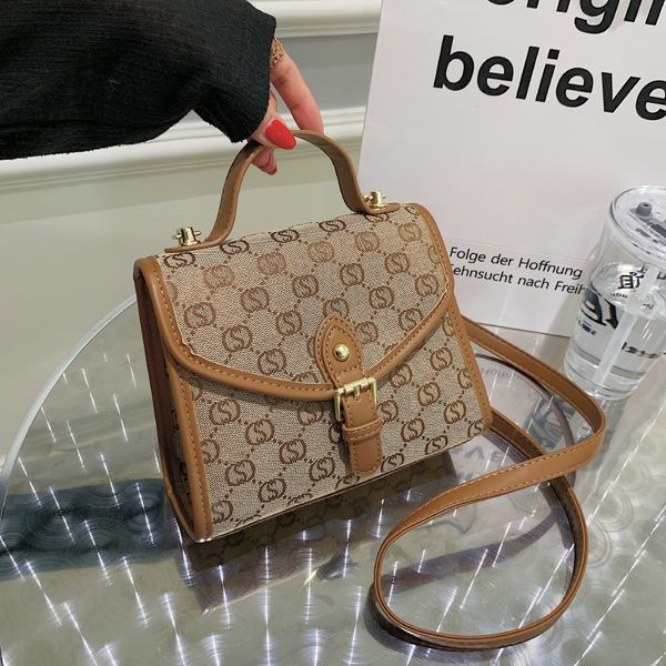 factory direct sale 75% off old flower soft leather embossed small pink high sense foreign style messenger bags
factory direct sale 75% off old flower soft leather embossed small pink high sense foreign style messenger bags
