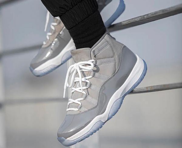 carbon fiber 11 cool grey basketball shoes 11s medium grey white mens womens outdoor sports trainers fashion designer sneakers ct8012-005 wi
carbon fiber 11 cool grey basketball shoes 11s medium grey white mens womens outdoor sports trainers fashion designer sneakers ct8012-005 wi