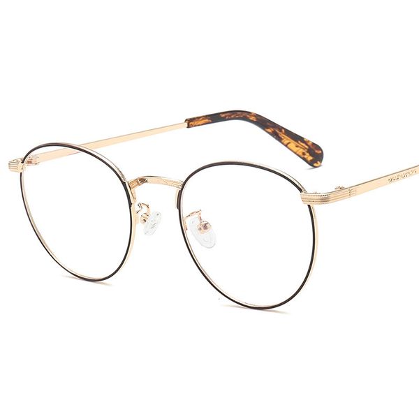 7773 trend flat lens for female and male students fashion sun glass ji3z, White;black
7773 trend flat lens for female and male students fashion sun glass ji3z, White;black