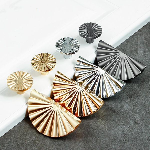 handles & pulls nordic style solid brass gold kitchen cabinet fan-shaped cupboard door drawer knobs for furniture
handles & pulls nordic style solid brass gold kitchen cabinet fan-shaped cupboard door drawer knobs for furniture