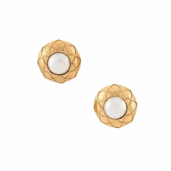 2021 trend europe luxury famous brand 925 silver ear pin jewelry natural gemstone gold vintage earrings for women, Golden;silver
2021 trend europe luxury famous brand 925 silver ear pin jewelry natural gemstone gold vintage earrings for women, Golden;silver