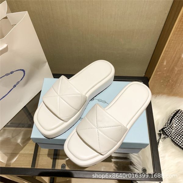 021 high-end version of net red female yizi slippers fashion muffin bottom temperament cool drag thick soled holiday luxurysss des yw, Black
021 high-end version of net red female yizi slippers fashion muffin bottom temperament cool drag thick soled holiday luxurysss des yw, Black