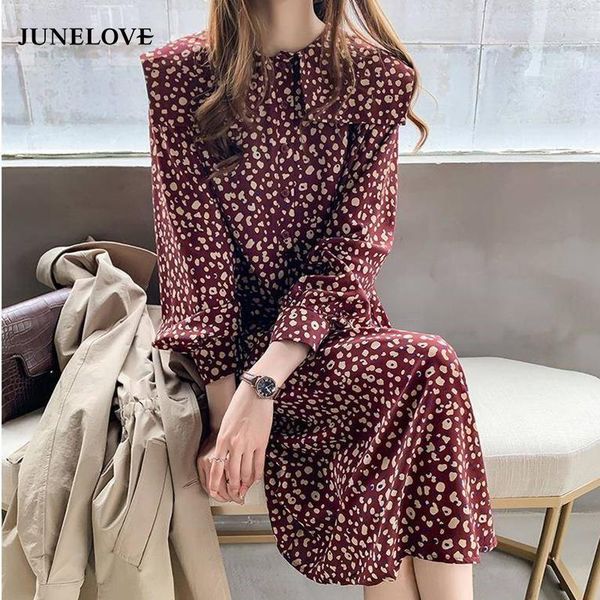 casual dresses junelove 2021 spring women elegant chiffon printed midi dress lady long sleeve floral female ruffles vintage boho vestidos, Black;gray
casual dresses junelove 2021 spring women elegant chiffon printed midi dress lady long sleeve floral female ruffles vintage boho vestidos, Black;gray