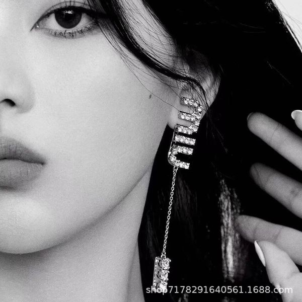 red earrings zircon diamond inlaid exaggerated long earrings fashion fine jewelry discount, Golden;silver
red earrings zircon diamond inlaid exaggerated long earrings fashion fine jewelry discount, Golden;silver