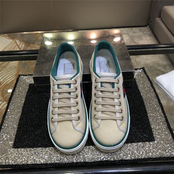 designer rhyton casual shoes multicolor women mens sneakers old dad trainers vintage genuine leather chaussures shoe increase platform leisu
designer rhyton casual shoes multicolor women mens sneakers old dad trainers vintage genuine leather chaussures shoe increase platform leisu