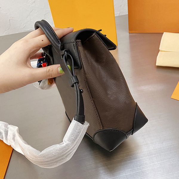 mini crossbody bag handbags purse old flower black leather chain shoulder bags fashion letter small backpack embroidery cartoon figures top
mini crossbody bag handbags purse old flower black leather chain shoulder bags fashion letter small backpack embroidery cartoon figures top