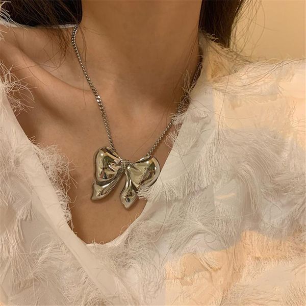 pendant necklaces exaggerated large bowknot necklace silver metal girl fashion trend personality clavicle chain jewelry gift
pendant necklaces exaggerated large bowknot necklace silver metal girl fashion trend personality clavicle chain jewelry gift