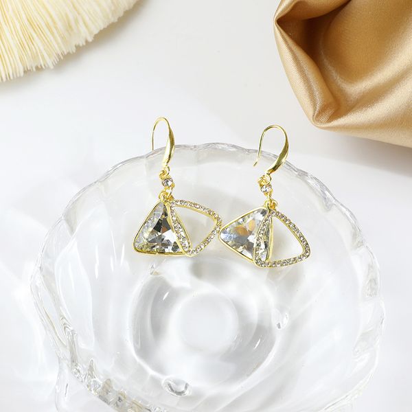 triangle flash diamond new style tide advanced sense temperament luxury earrings, Golden;silver
triangle flash diamond new style tide advanced sense temperament luxury earrings, Golden;silver