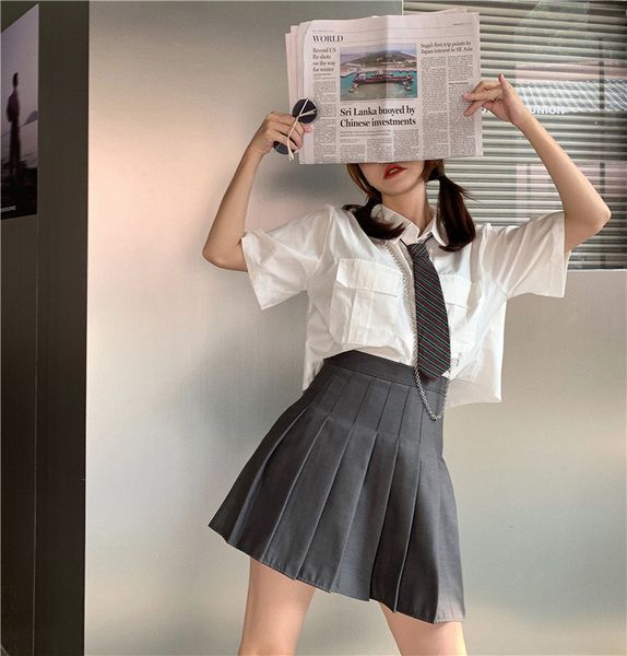 black pleated skirt women's grey white high waisted suit jk2021 new anti gloss short in spring and summer 
black pleated skirt women's grey white high waisted suit jk2021 new anti gloss short in spring and summer