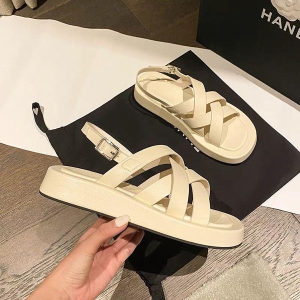 sandals women summer beach fashion flats shoes 2021 sandal non-slip flat buckle black and beige
sandals women summer beach fashion flats shoes 2021 sandal non-slip flat buckle black and beige