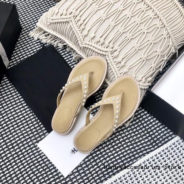 2021summer fashion leather inlaid pearl flip flops round head ladies flat-bottomed slippers elegant all-match party shoes, Black
2021summer fashion leather inlaid pearl flip flops round head ladies flat-bottomed slippers elegant all-match party shoes, Black