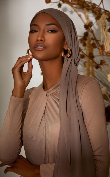 ethnic clothing jtvovo 2021 70*180cm muslim chiffon hijab shawls scarf women solid color head wraps hijabs scarves ladies foulard femme veil, Red
ethnic clothing jtvovo 2021 70*180cm muslim chiffon hijab shawls scarf women solid color head wraps hijabs scarves ladies foulard femme veil, Red