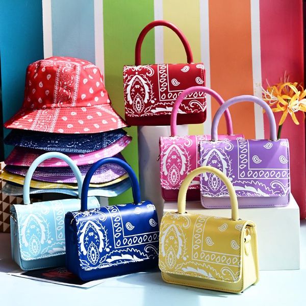 shoulder bags arrivals 2021 cashew flower hand ladies handbags luxury bucket hats and purse set for women
shoulder bags arrivals 2021 cashew flower hand ladies handbags luxury bucket hats and purse set for women