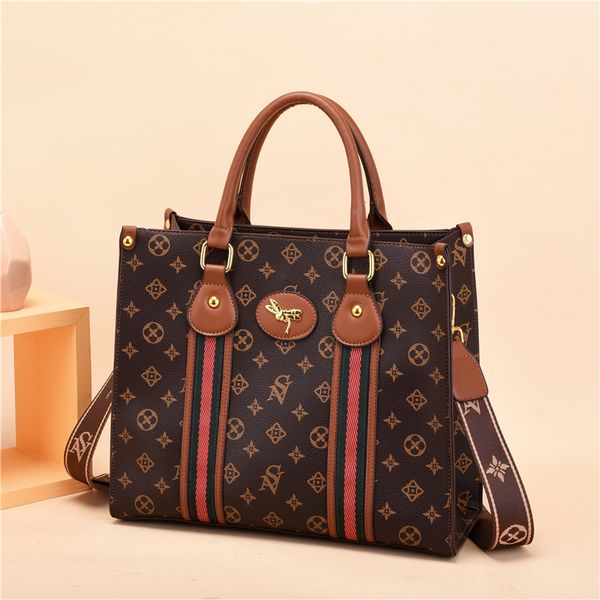 wholesale ladies shoulder bags hong kong wind contrast color printed handbags horizontal large capacity leather tote bag street fashion sewi
wholesale ladies shoulder bags hong kong wind contrast color printed handbags horizontal large capacity leather tote bag street fashion sewi