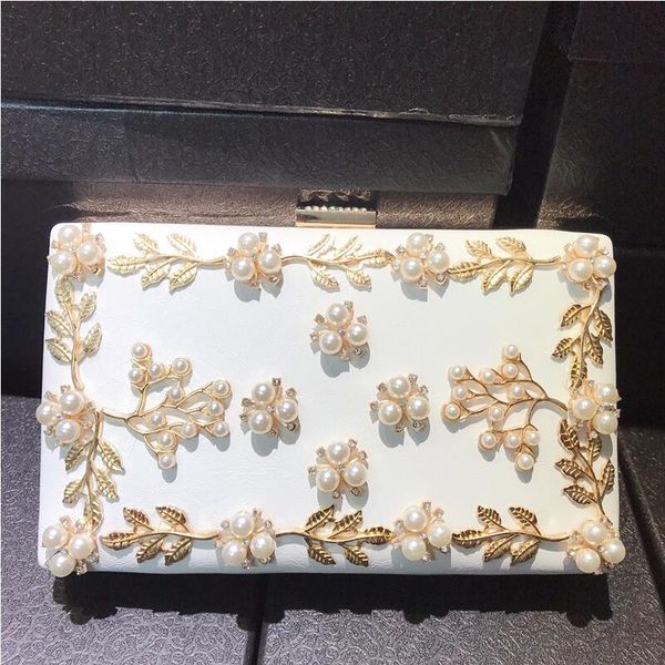 factory wholesale leather women chain bag sweet lady pearl dinner bags personality small fresh white beads handbag elegant atmosphere hard b
factory wholesale leather women chain bag sweet lady pearl dinner bags personality small fresh white beads handbag elegant atmosphere hard b