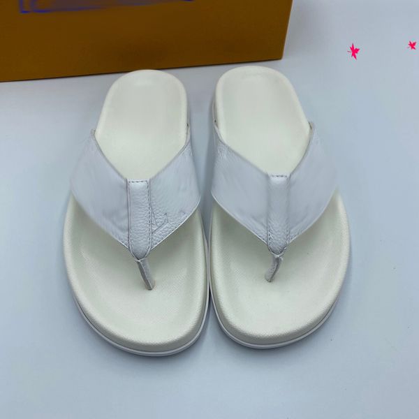 2021 slipper designer slide summer sandals fashion men beach indoor flat flip flops leather luxurys shoes mens slippers with box size 39-45, Black
2021 slipper designer slide summer sandals fashion men beach indoor flat flip flops leather luxurys shoes mens slippers with box size 39-45, Black