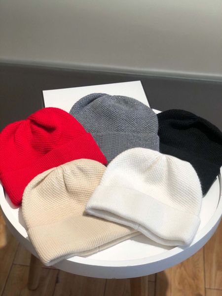 fashion knitted hat men women winter beanie good quality skull caps casual, Blue;gray
fashion knitted hat men women winter beanie good quality skull caps casual, Blue;gray