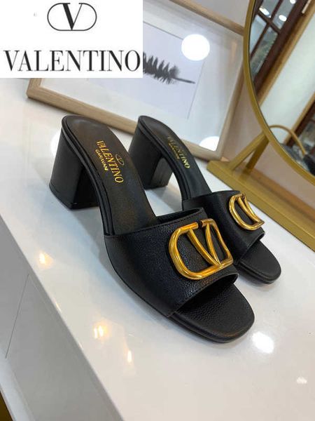 sandals designer slides luxury slippers brand shoes women casual mules handmade thongs walking tennis r6me, Black;white
sandals designer slides luxury slippers brand shoes women casual mules handmade thongs walking tennis r6me, Black;white