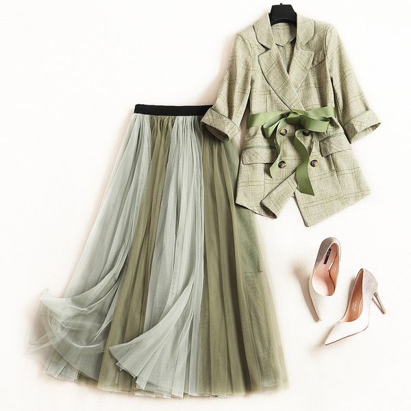 female runway lady fall two elegant blazer and midi mesh skirt suit sets, Black
female runway lady fall two elegant blazer and midi mesh skirt suit sets, Black