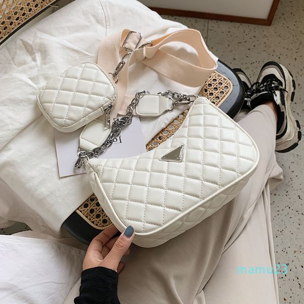 women's 2021 new popular one shoulder messenger net red embroidered small square bags
women's 2021 new popular one shoulder messenger net red embroidered small square bags