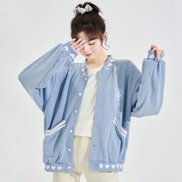 women's jackets 2021 autumn winter loose baseball uniform female student color matching jacket heart-shaped embroidery all-match short, Black;brown
women's jackets 2021 autumn winter loose baseball uniform female student color matching jacket heart-shaped embroidery all-match short, Black;brown