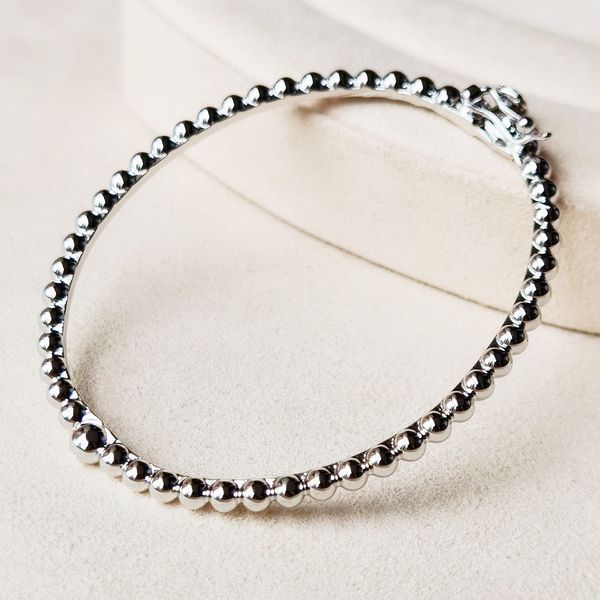 2021 punk band charm bracelet bead shape in two colors for women wedding jewelry gift have velet bag ps4512, Golden;silver
2021 punk band charm bracelet bead shape in two colors for women wedding jewelry gift have velet bag ps4512, Golden;silver