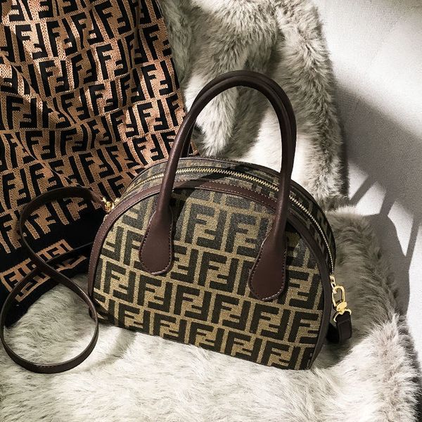 old flower bag female retro portable semicircular shell 2021 niche design ff staff underarm luxuryss designerss yw
old flower bag female retro portable semicircular shell 2021 niche design ff staff underarm luxuryss designerss yw