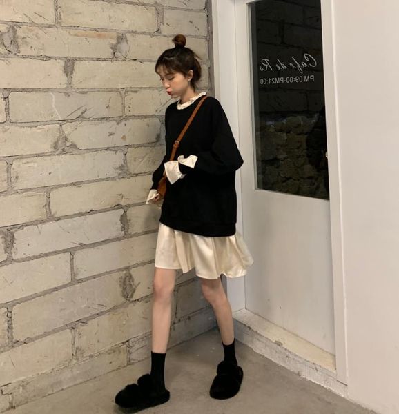 autumn college style loose round neck long sleeve fake two piece stitching sweatshirt dress casual dresses, Black;gray
autumn college style loose round neck long sleeve fake two piece stitching sweatshirt dress casual dresses, Black;gray