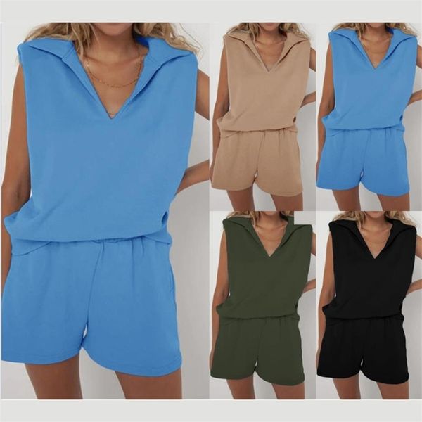 pure color sleeveless tshirts and shorts two piece set women summer stand-up collar shoulder pad casual suit 210517, White
pure color sleeveless tshirts and shorts two piece set women summer stand-up collar shoulder pad casual suit 210517, White