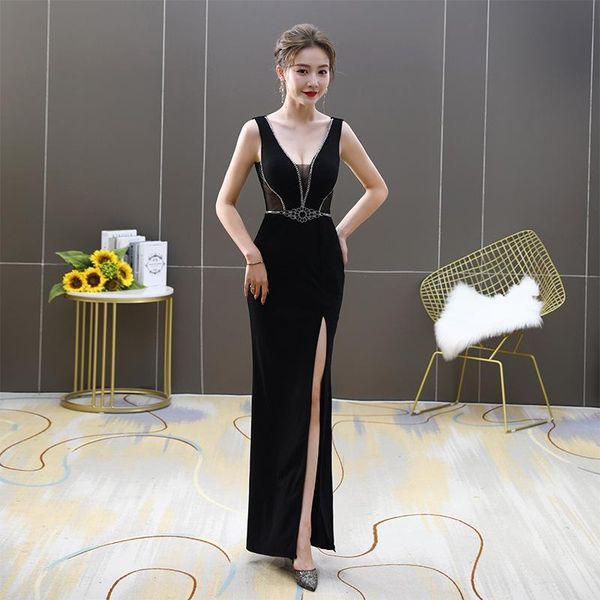 ethnic clothing fashion deep v evening dress women banquet elegant temperament nightclub wear black slim lace rhinestone floor, Red
ethnic clothing fashion deep v evening dress women banquet elegant temperament nightclub wear black slim lace rhinestone floor, Red