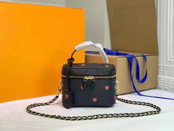 cosmetic bag women luxurys designers handbag box fashion makep bags canvas leather purse tote-bag colorful lletters and flower printed m5748
cosmetic bag women luxurys designers handbag box fashion makep bags canvas leather purse tote-bag colorful lletters and flower printed m5748