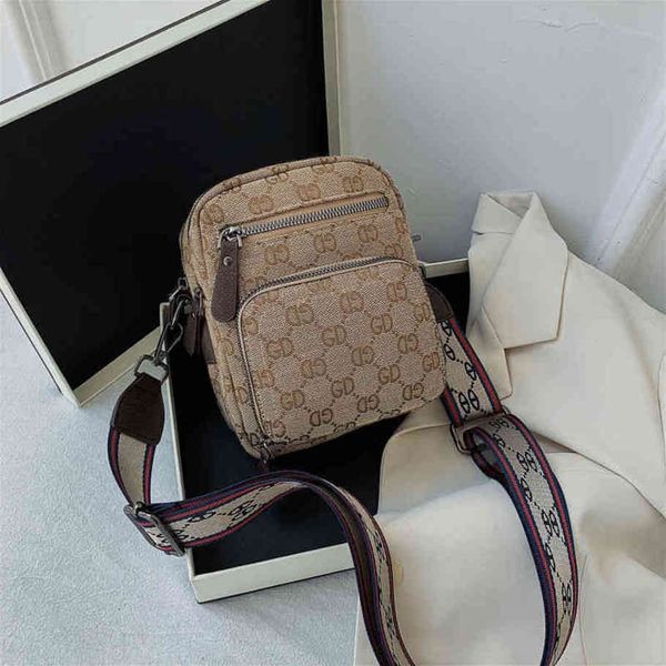 80% off shop clearance small women new european and fashion printed small square retro wide strap cross single shoulder bag mobile
80% off shop clearance small women new european and fashion printed small square retro wide strap cross single shoulder bag mobile