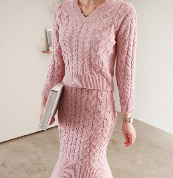 women's suits & blazers knitted 2 pieces set women autumn winter soild color knit sweater and long package hip ruffles skirt female ele, White;black
women's suits & blazers knitted 2 pieces set women autumn winter soild color knit sweater and long package hip ruffles skirt female ele, White;black