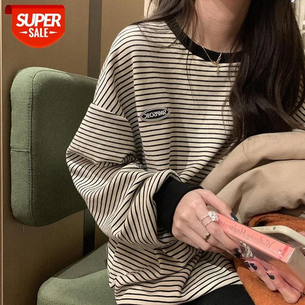 college style color matching striped t-shirt korean alphabet logo pullover loose and thin round neck female net red #o38c, White
college style color matching striped t-shirt korean alphabet logo pullover loose and thin round neck female net red #o38c, White