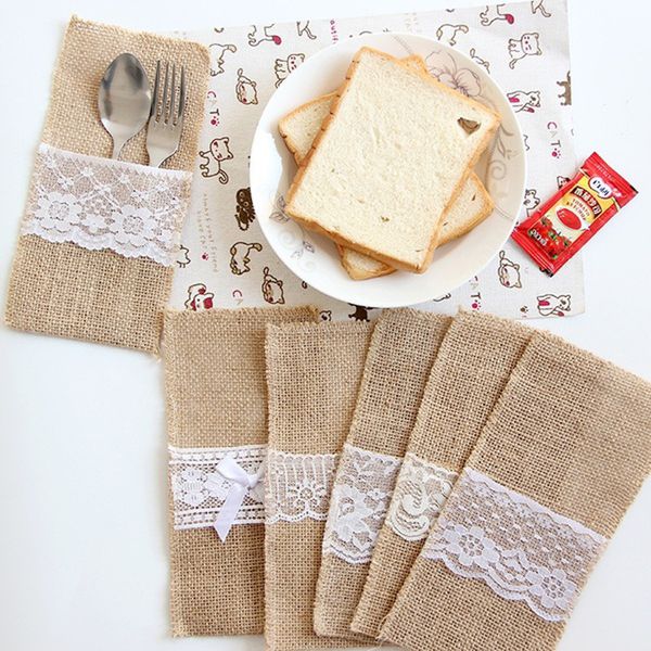 Burlap Cutlery Holder Vintage Shabby Chic Jute Lace Tableware Pouch Packaging Fork & Knife Pocket for Party Wedding
Burlap Cutlery Holder Vintage Shabby Chic Jute Lace Tableware Pouch Packaging Fork & Knife Pocket for Party Wedding