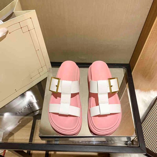 70% off wholesale flip-flops shoes luxury fashion hardware buckle decoration platform beach sandals summer bottom-increased flats daddy spor, Black
70% off wholesale flip-flops shoes luxury fashion hardware buckle decoration platform beach sandals summer bottom-increased flats daddy spor, Black