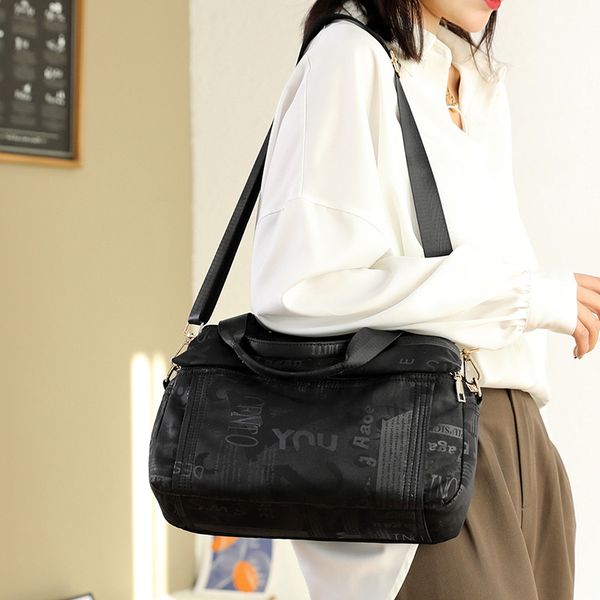 fashion oxford cloth handbag messenger ladies bag spring/summer large capacity shoulder bags
fashion oxford cloth handbag messenger ladies bag spring/summer large capacity shoulder bags