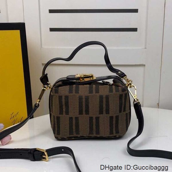 lunch box mini bag mobile phone crossbody bag travel shoulder handbag large capacity purse f brown
lunch box mini bag mobile phone crossbody bag travel shoulder handbag large capacity purse f brown