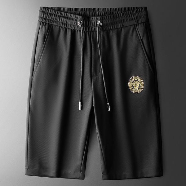 shorts 2021 spring and summer fashion brand men's personalized embroidery drilling elastic loose 5-point sports casual pants, White;black
shorts 2021 spring and summer fashion brand men's personalized embroidery drilling elastic loose 5-point sports casual pants, White;black
