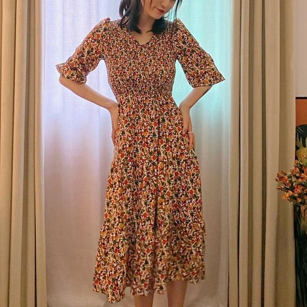 floral print dress female summer v-neck lantern sleeve french retro high waist swing mid-calf casual woman dresses, Black;gray
floral print dress female summer v-neck lantern sleeve french retro high waist swing mid-calf casual woman dresses, Black;gray