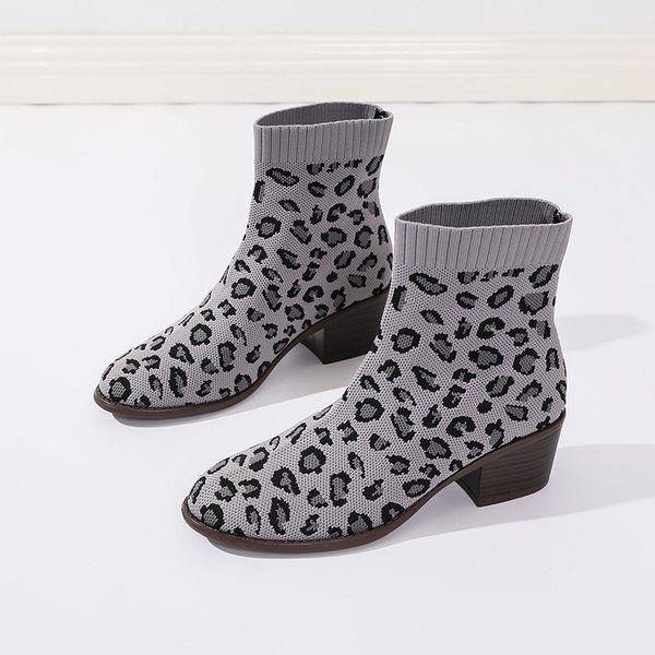 boots flat-toed boots with elastic, women's short-toed shoes, broad heels, socks, beige, fashionable, for autumn and winter, 15jh, Black
boots flat-toed boots with elastic, women's short-toed shoes, broad heels, socks, beige, fashionable, for autumn and winter, 15jh, Black