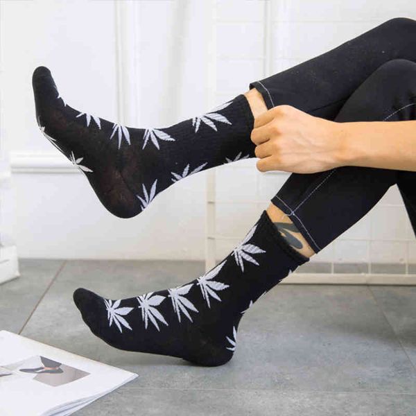 cotton socks for men women, comfortable casual socks, maple leaf design, spring summer, pair, Black;white
cotton socks for men women, comfortable casual socks, maple leaf design, spring summer, pair, Black;white