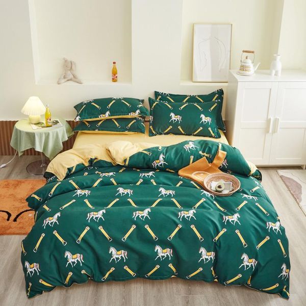 soft 1 bed sheet and 2 pillow shams, king ,twin ,full size,4 pieces bedding set duvet cover sets
soft 1 bed sheet and 2 pillow shams, king ,twin ,full size,4 pieces bedding set duvet cover sets