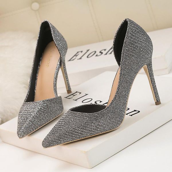 dress shoes 2021 women pumps black fashion sequined cloth autumn pointed single high heels woman party shallow
dress shoes 2021 women pumps black fashion sequined cloth autumn pointed single high heels woman party shallow