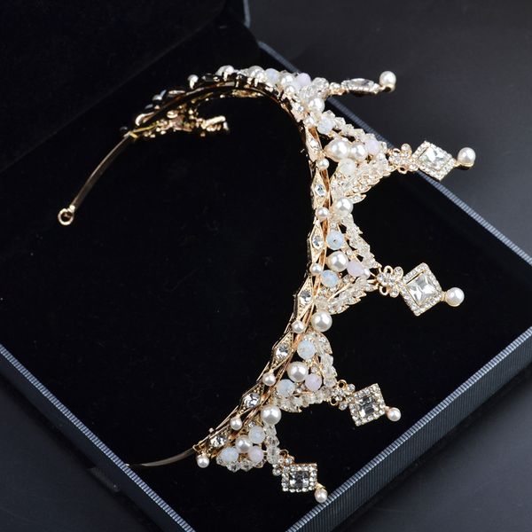 bridal crown headband headdress new alloy crown crystal wedding accessories, Golden;white
bridal crown headband headdress new alloy crown crystal wedding accessories, Golden;white