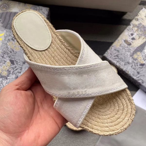 sandals luxury slippers women's fashionable shoes weave flat background light slides leather embroidered ladies beach ewtx, Black
sandals luxury slippers women's fashionable shoes weave flat background light slides leather embroidered ladies beach ewtx, Black